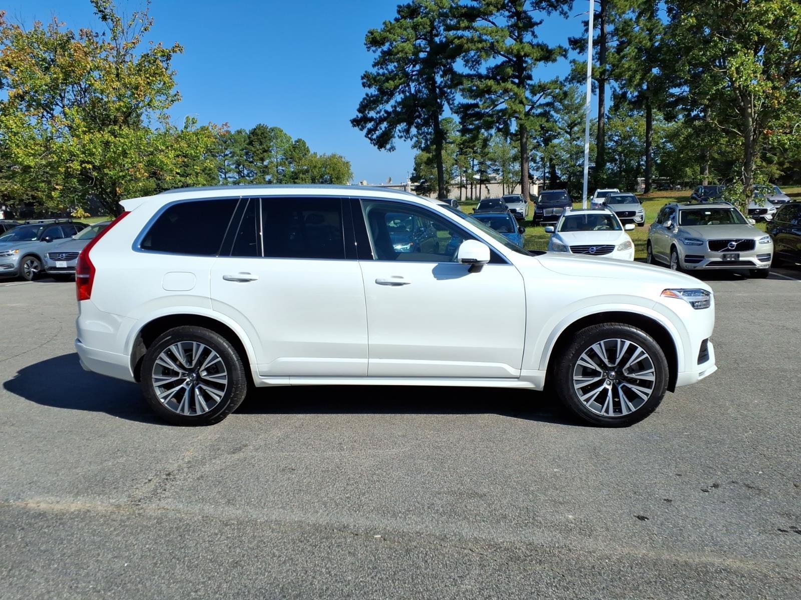 Used 2020 Volvo XC90 T5 Momentum w/ Protection Package Premier FWD image 2