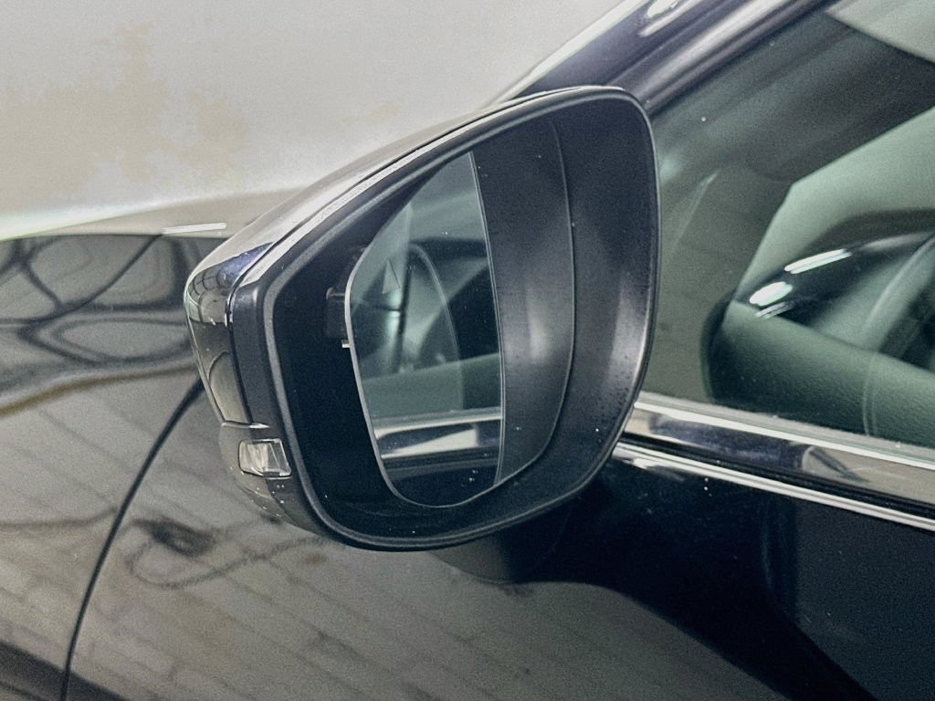 Used 2024 MAZDA MAZDA3 s FWD image 37
