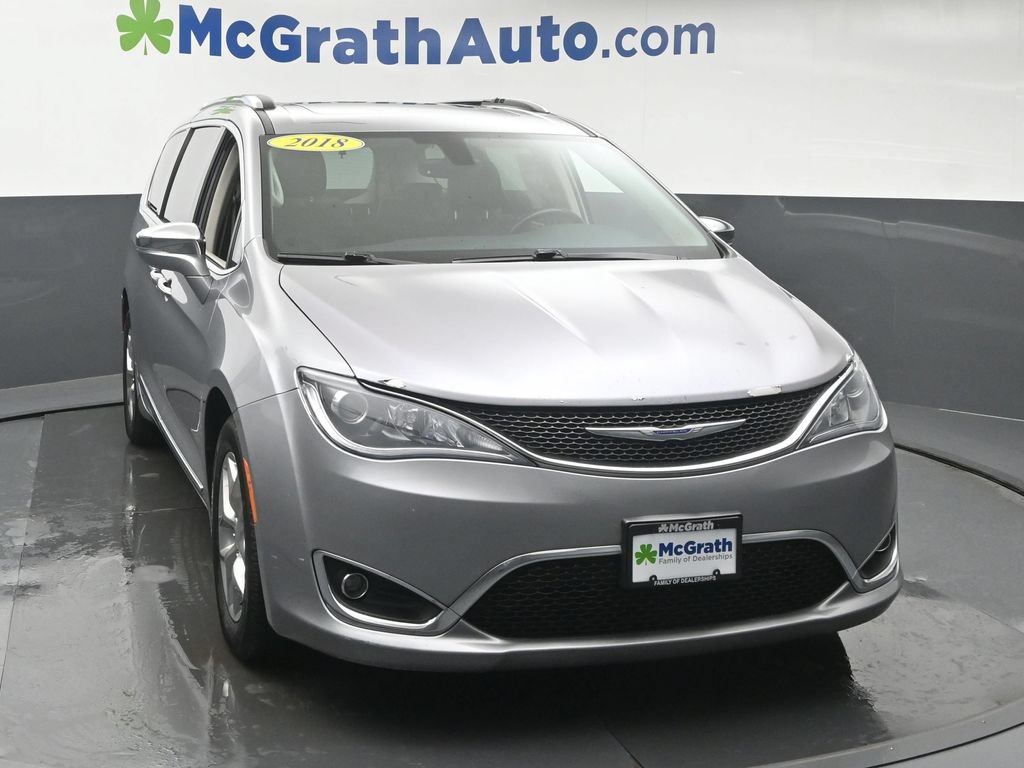 Used 2018 Chrysler Pacifica Limited FWD image 5