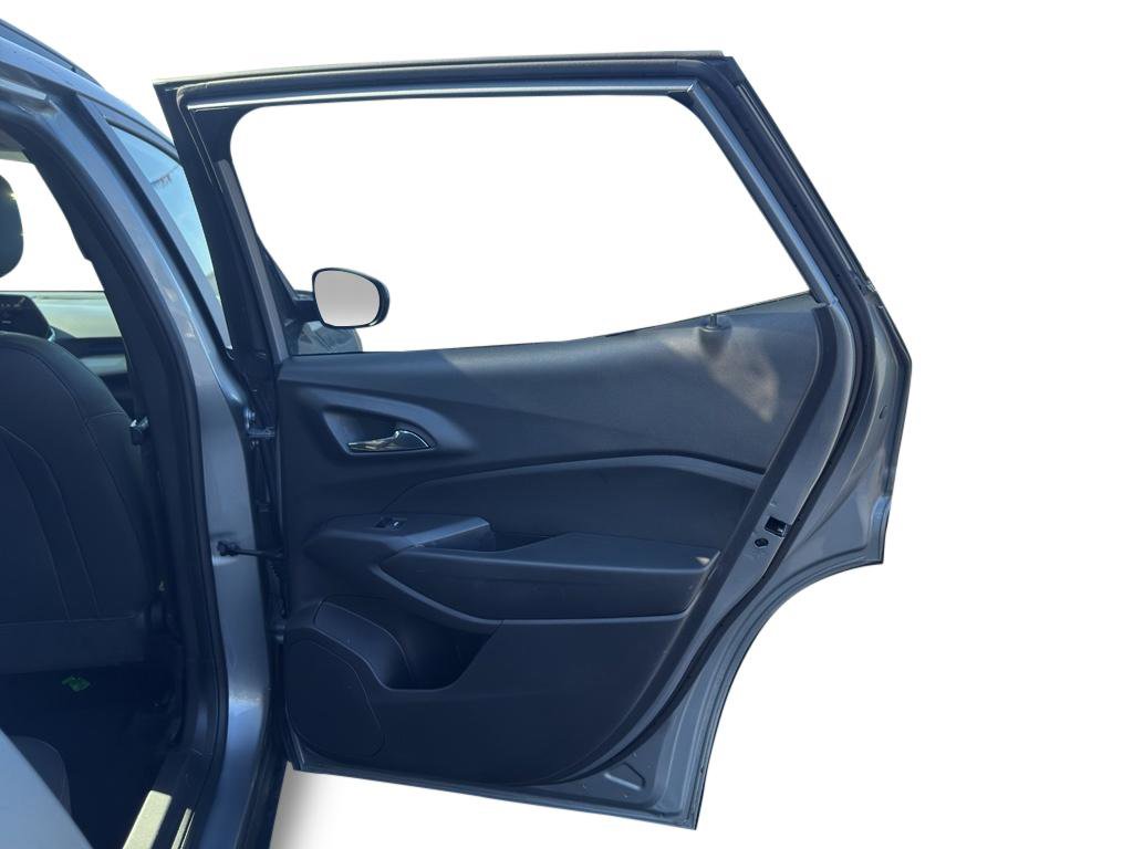 Used 2024 Chevrolet Trax LT FWD image 16