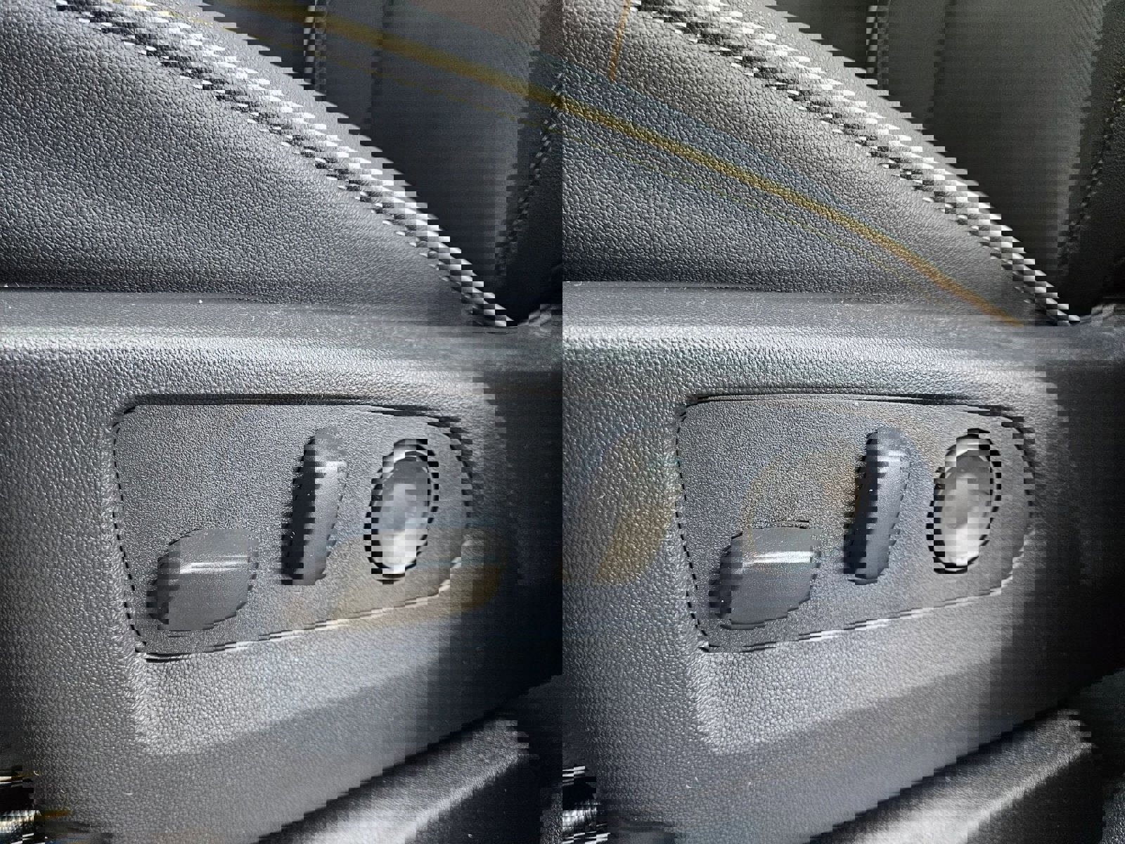 New 2026 GMC Yukon XL Elevation w/ Elevation Premium Package image 23