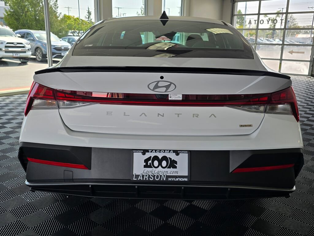 New 2025 Hyundai Elantra SEL image 5