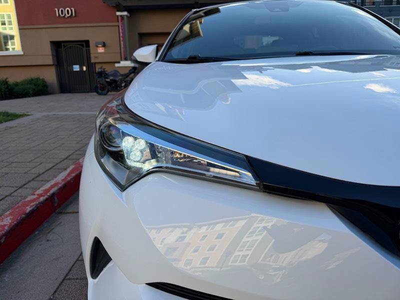 Used 2019 Toyota C-HR LE FWD image 21