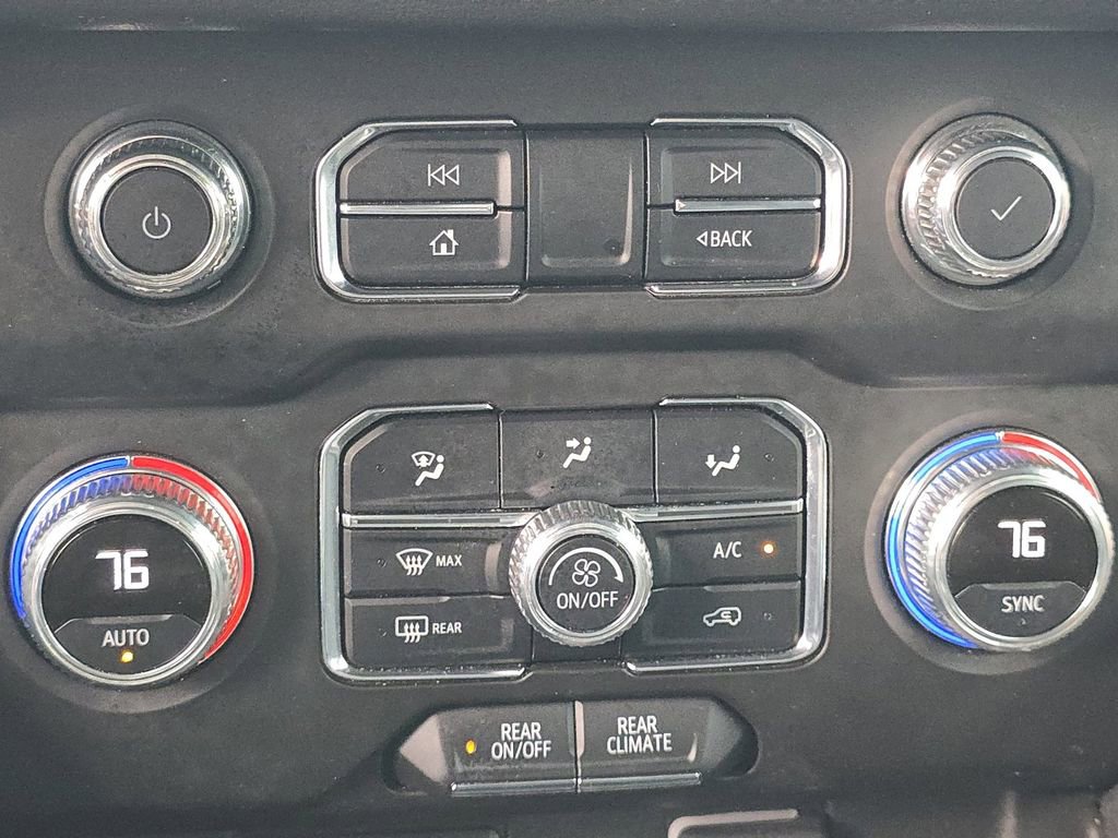 Used 2023 GMC Yukon SLE AWD/4WD image 30