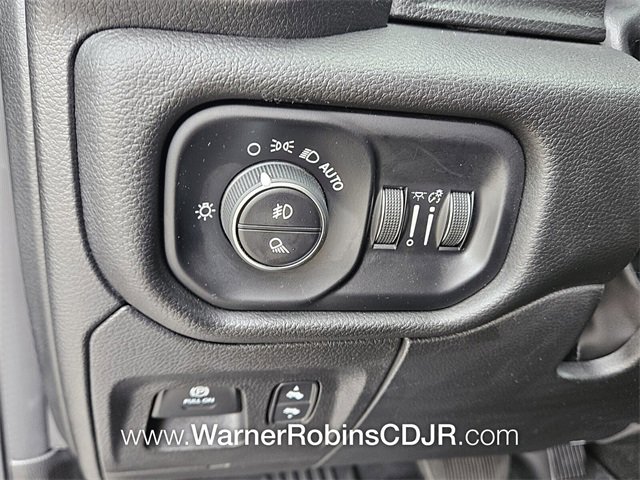 Used 2024 RAM 1500 Laramie image 31