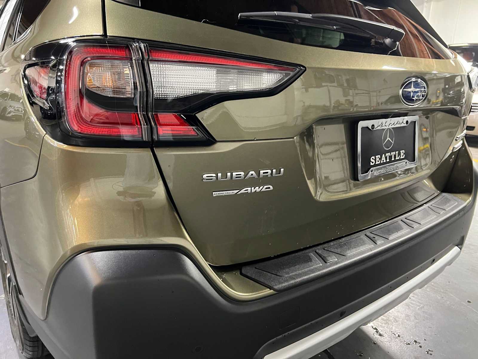 Used 2025 Subaru Outback Touring XT AWD/4WD image 15