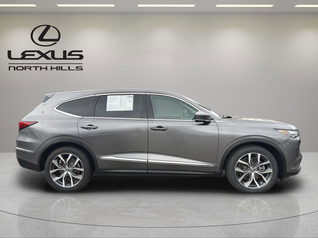 Used 2023 Acura MDX SH-AWD w/ Technology Package image 5