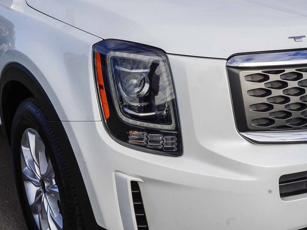 Used 2020 Kia Telluride LX FWD image 10