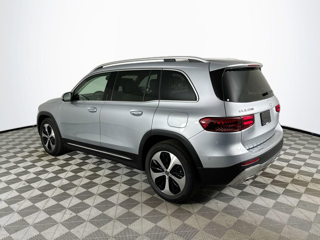 New 2026 Mercedes-Benz GLB 250 image 5