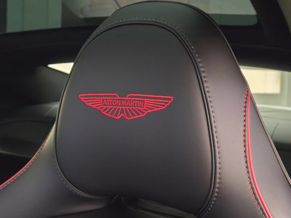 Used 2025 Aston Martin Vanquish RWD image 30