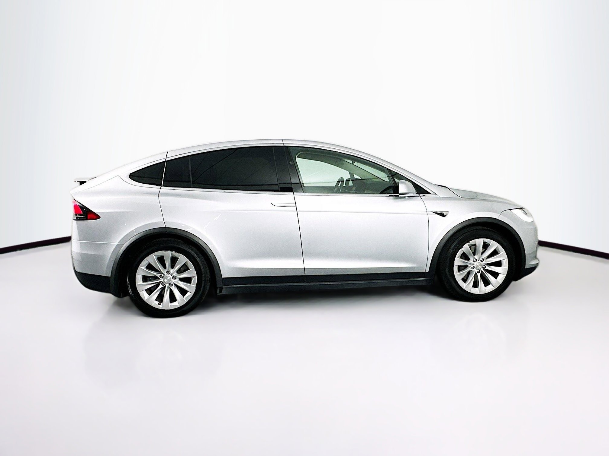 Used 2018 Tesla Model X 75D AWD/4WD image 10