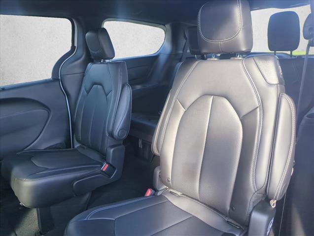 New 2026 Chrysler Pacifica Select w/ S Appearance Package image 14