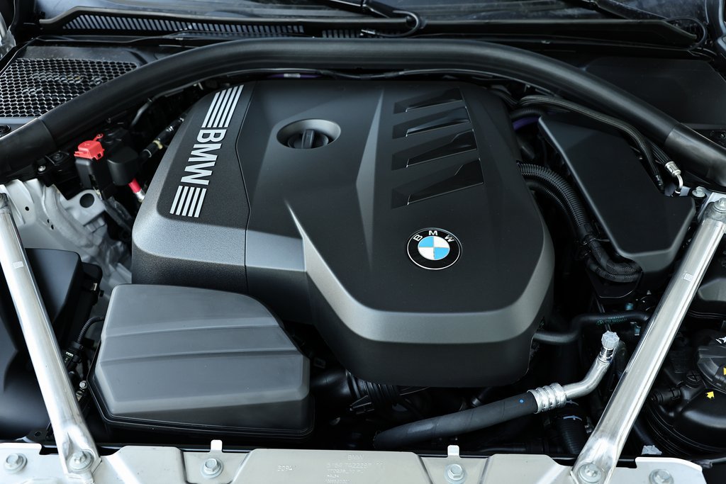 Used 2025 BMW 430i Coupe w/ M Sport Package RWD image 30