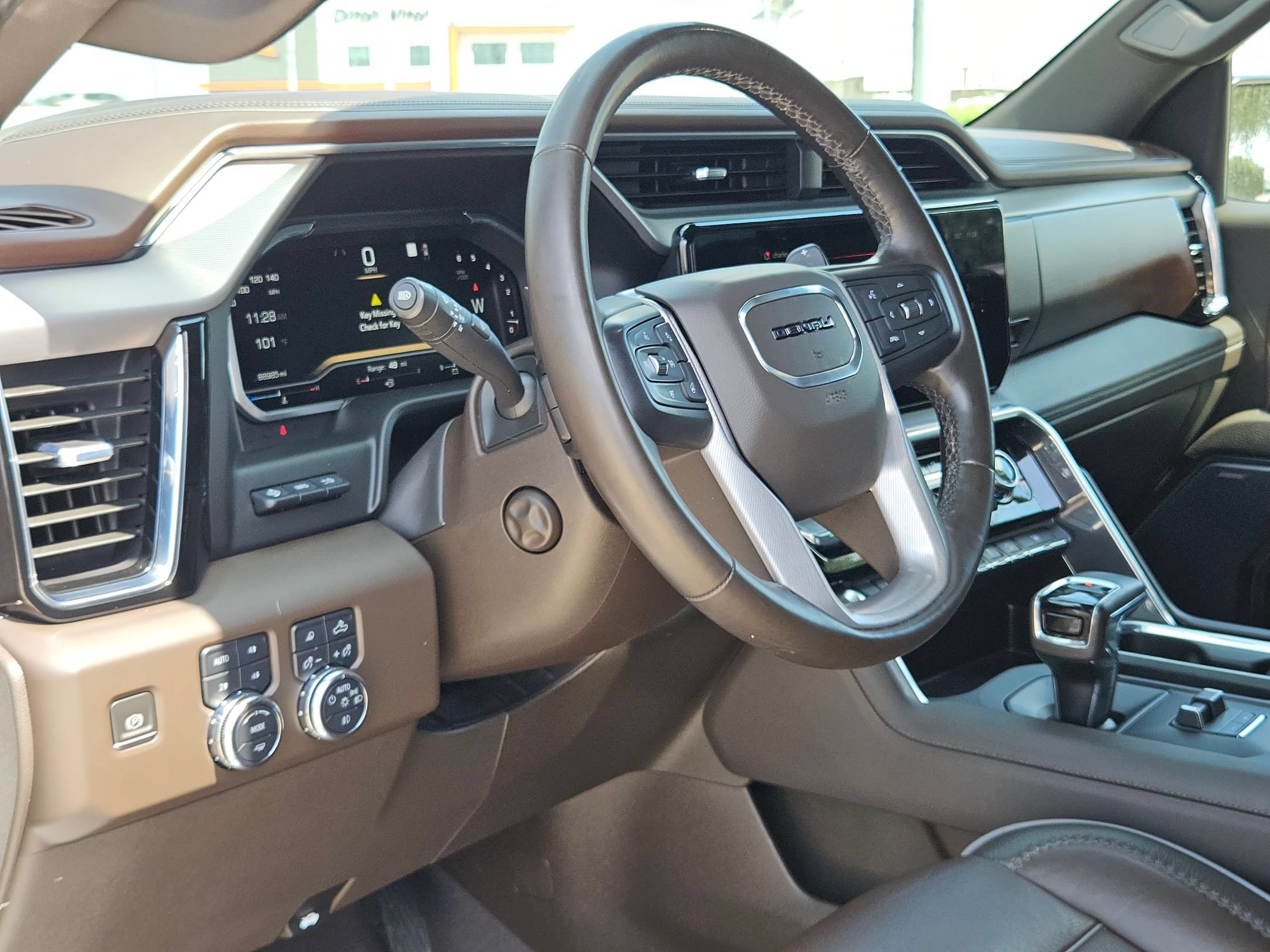 Certified 2023 GMC Sierra 1500 Denali w/ Technology Package AWD/4WD image 10