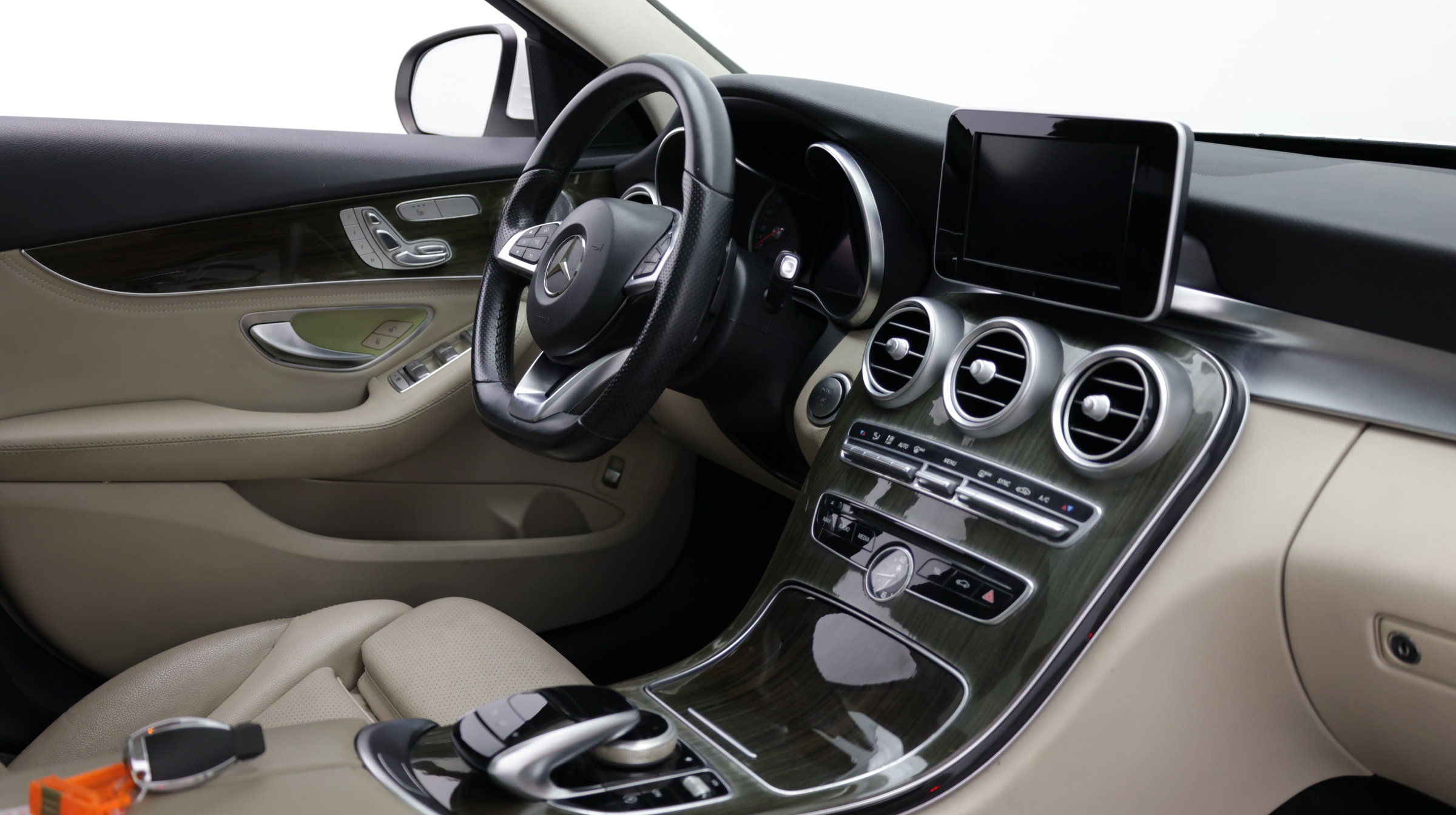 Used 2015 Mercedes-Benz C 300 4MATIC Sedan image 35
