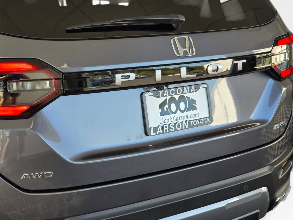 Used 2026 Honda Pilot Elite image 13
