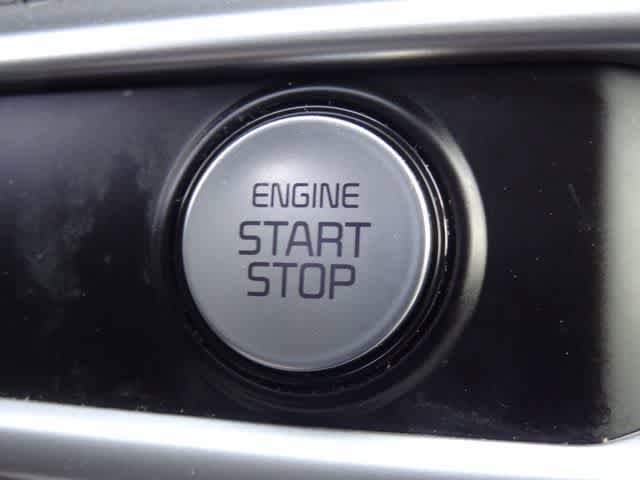 Used 2021 Kia K5 LXS image 19