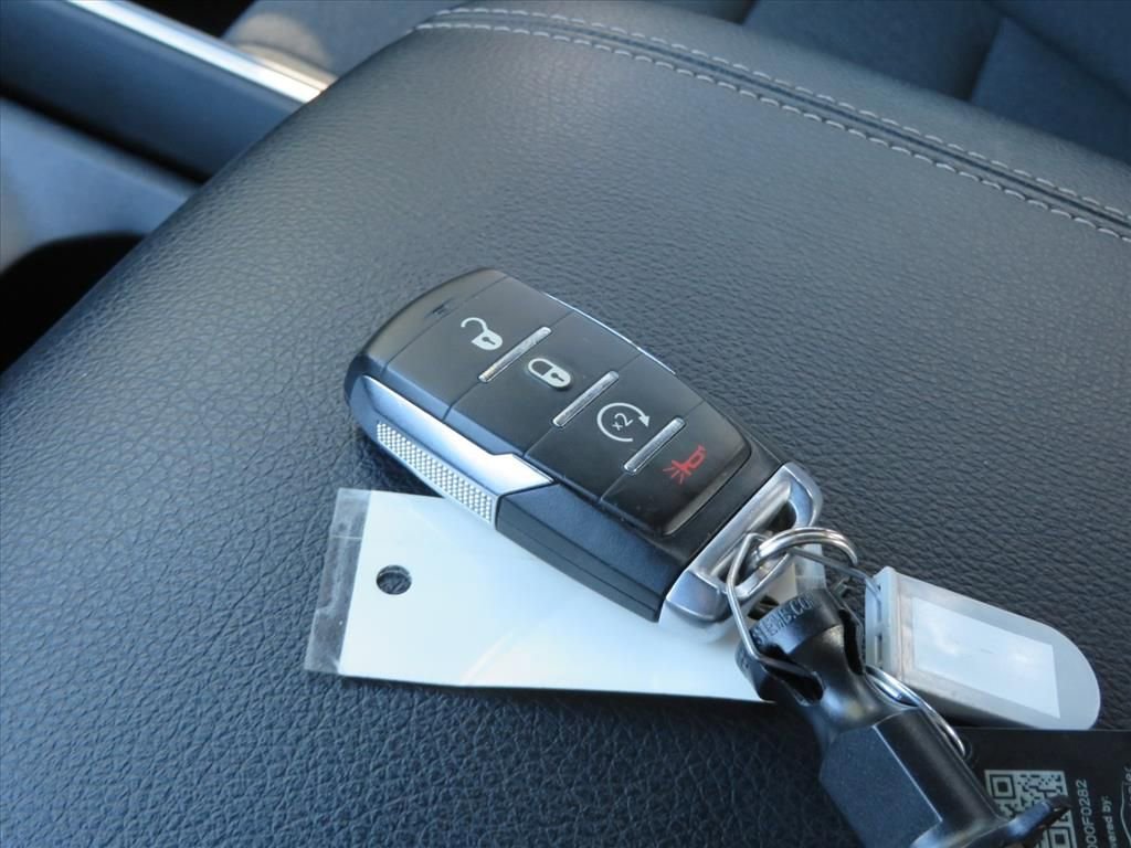 Used 2021 RAM 1500 Big Horn image 32