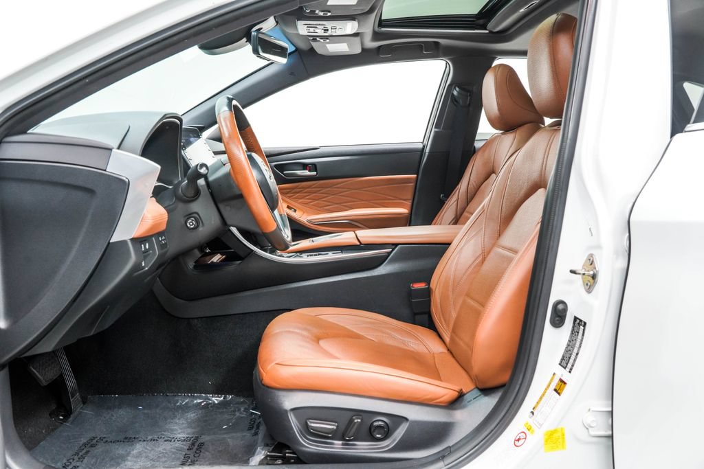Used 2019 Toyota Avalon Limited w/ Advanced Safety Package FWD image 16