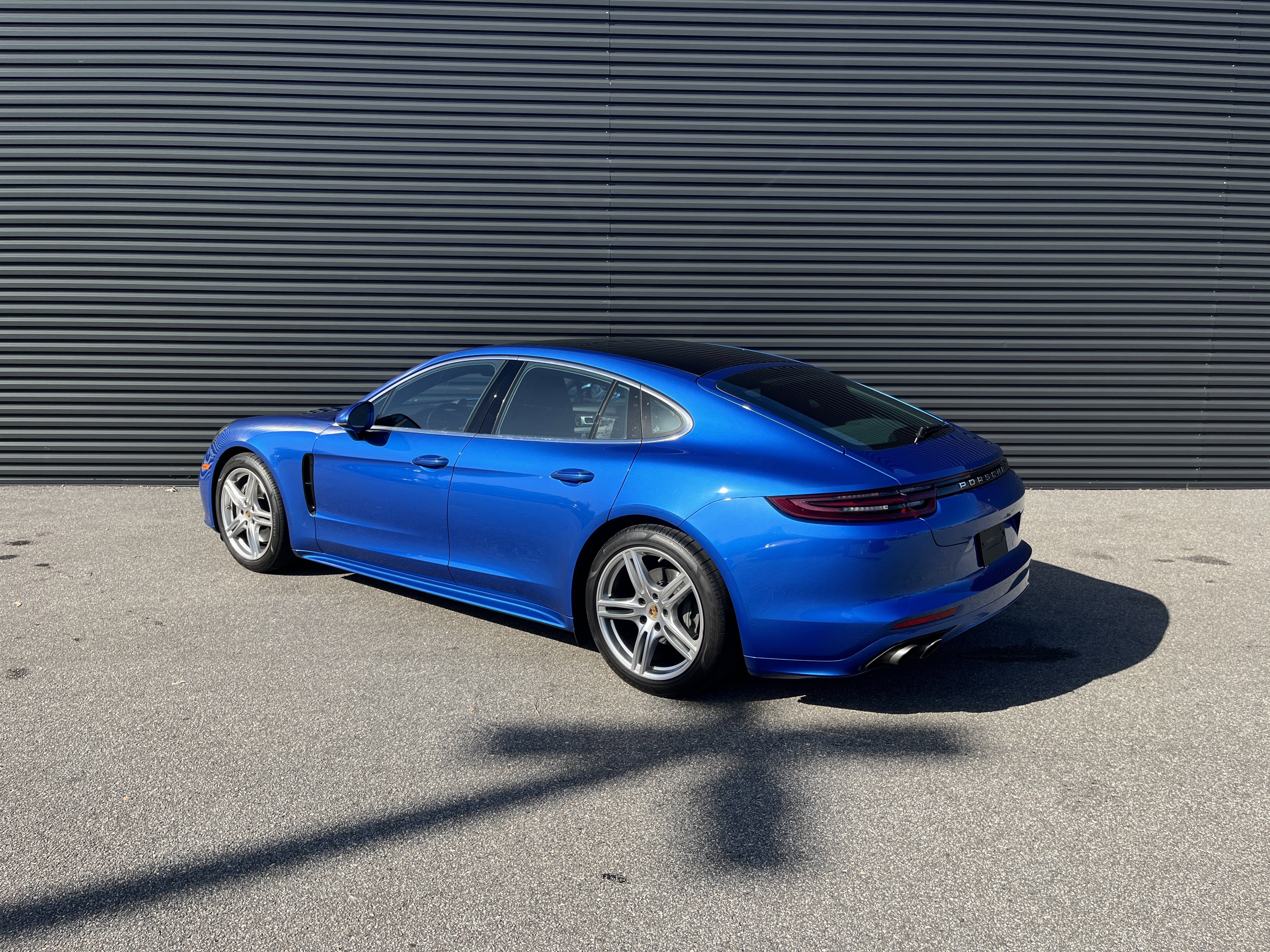 Certified 2018 Porsche Panamera 4S image 3