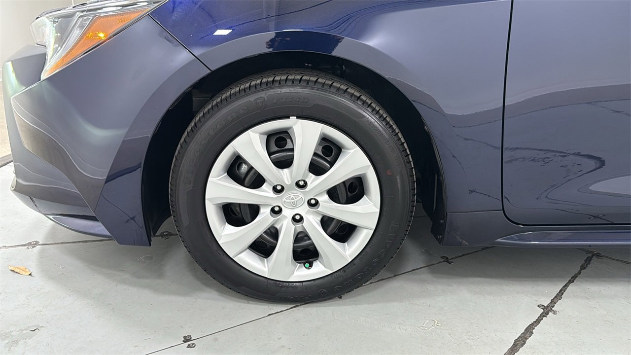 Certified 2025 Toyota Corolla LE image 24