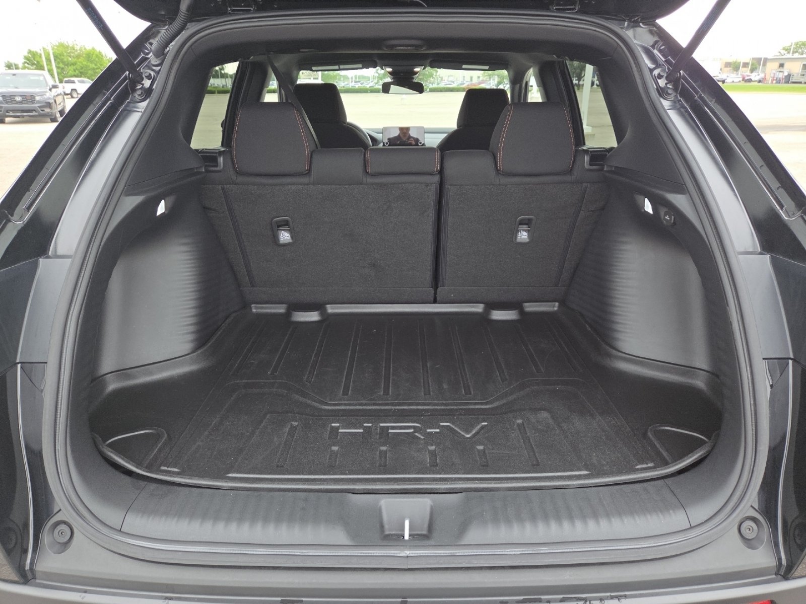 Used 2025 Honda HR-V Sport image 21