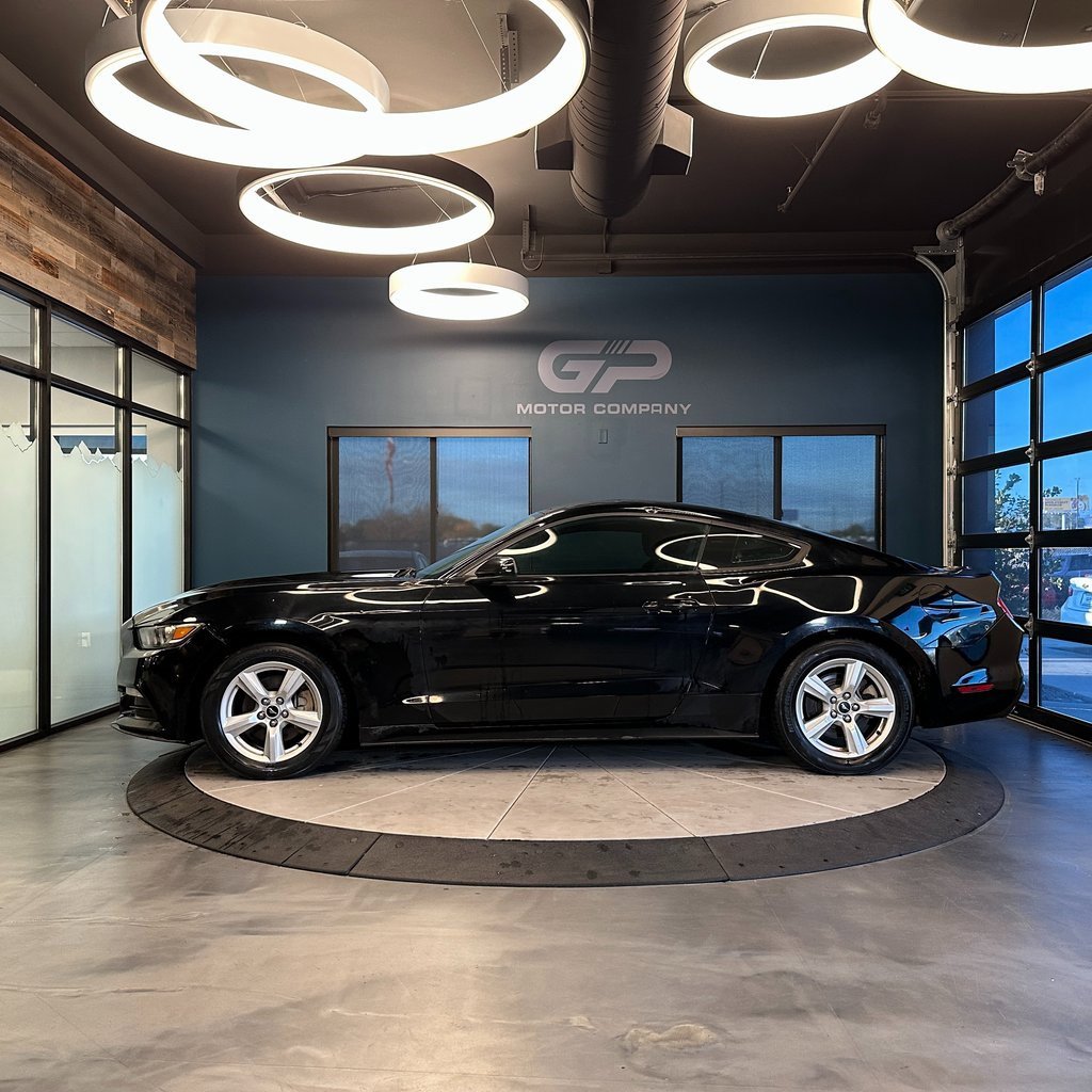 Used 2017 Ford Mustang Coupe image 6