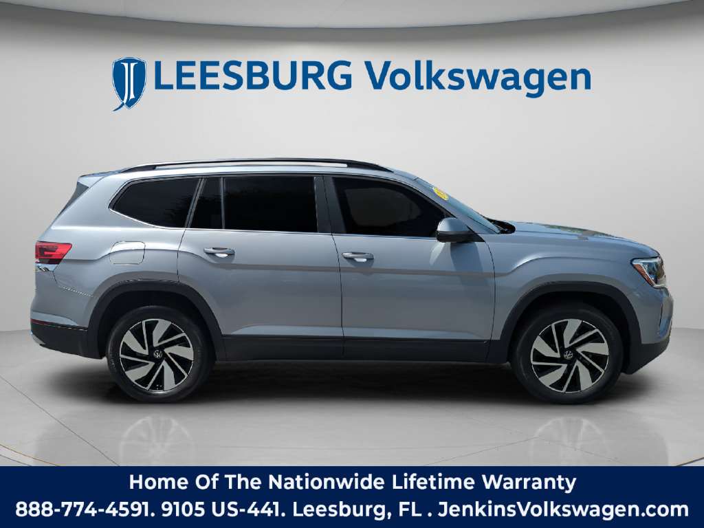 Used 2024 Volkswagen Atlas SE FWD image 3