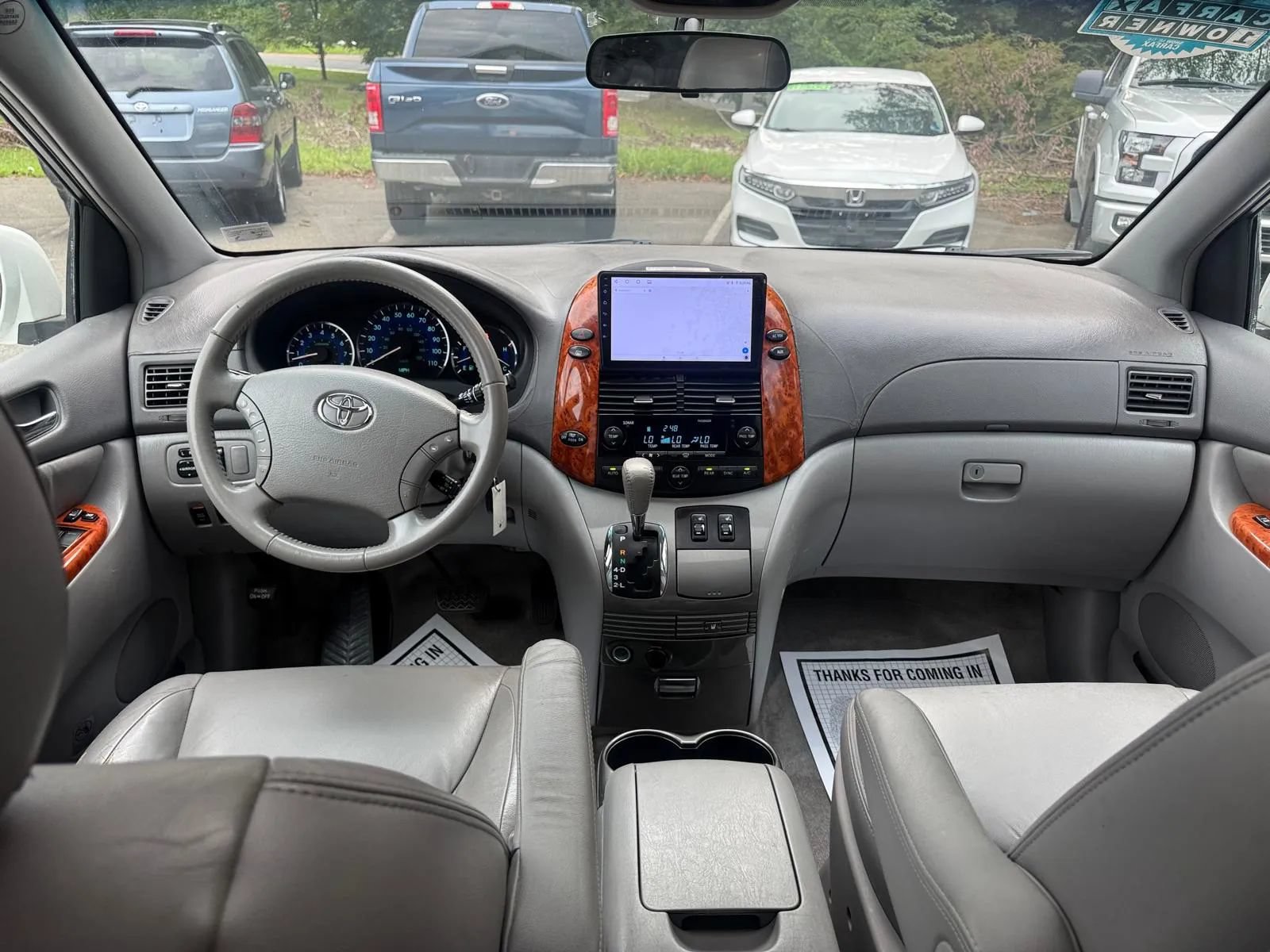 Used 2009 Toyota Sienna XLE FWD image 10