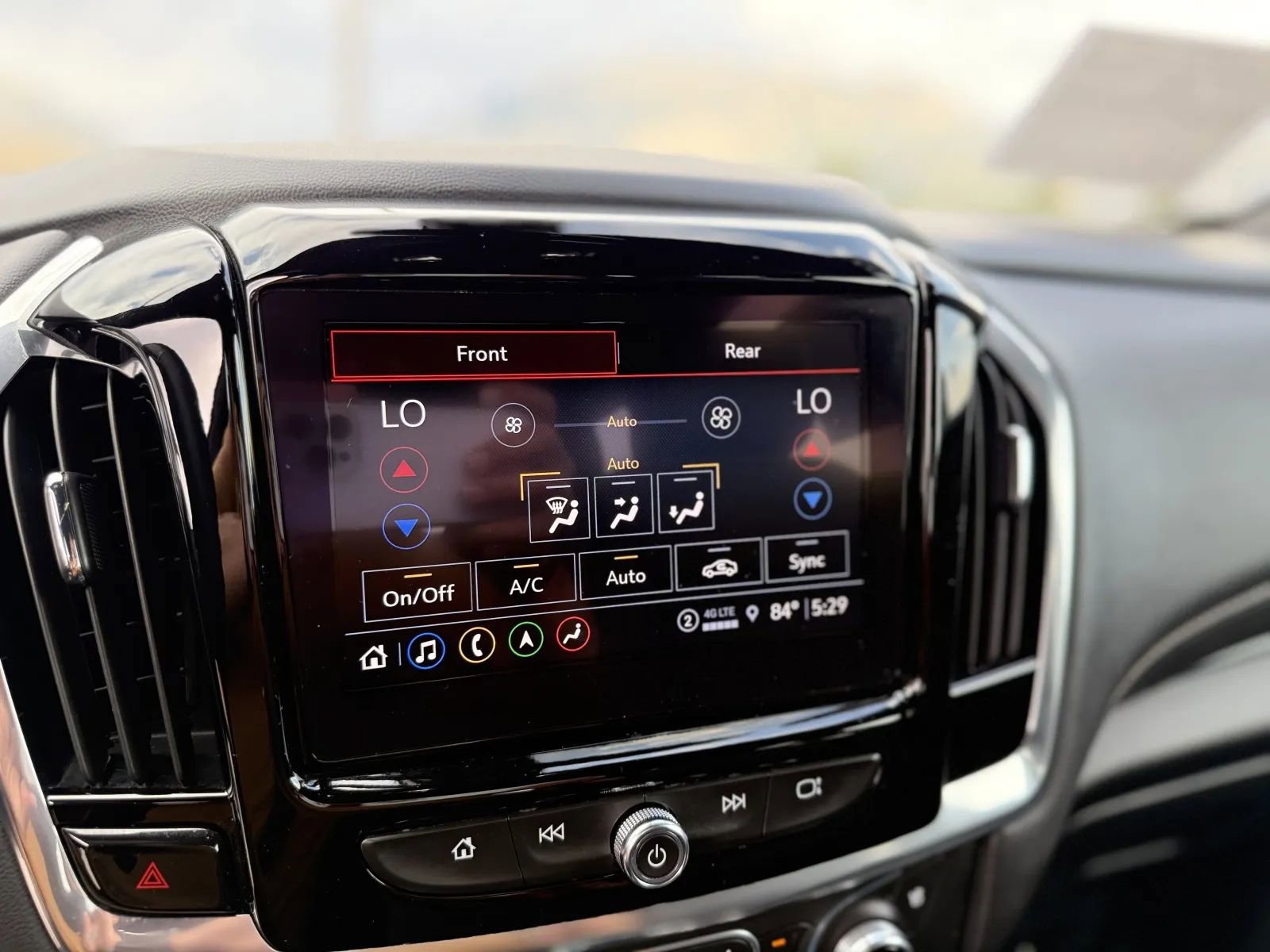 Used 2023 Chevrolet Traverse Premier w/ Redline Edition AWD/4WD image 35