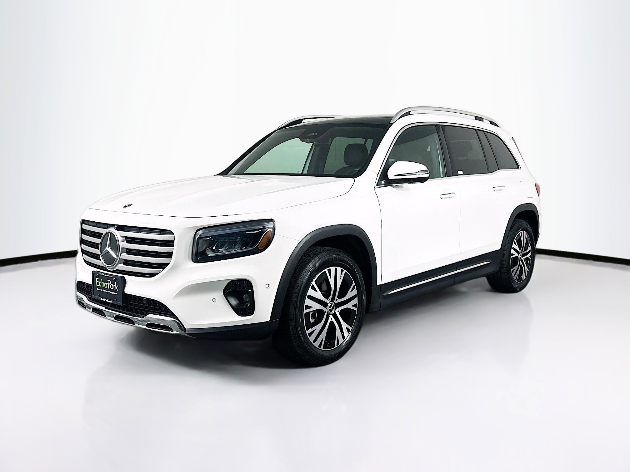 Used 2025 Mercedes-Benz GLB 250 image 3
