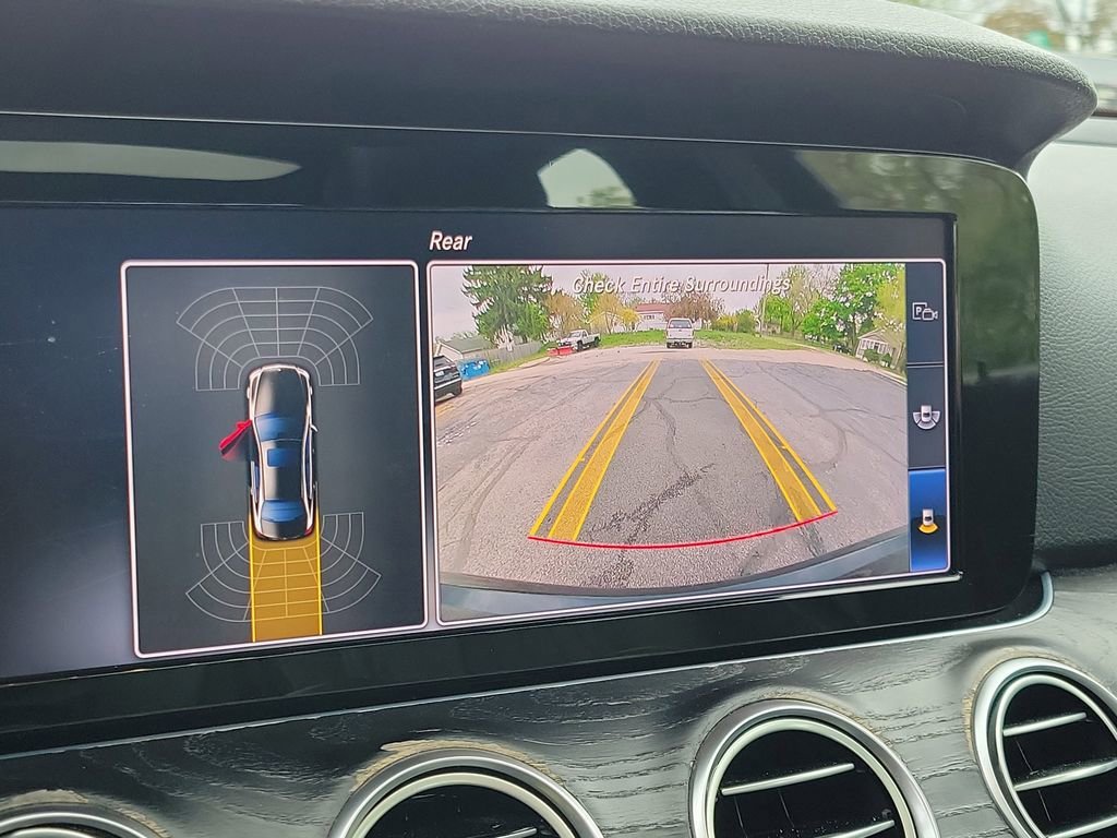 Used 2018 Mercedes-Benz E 400 4MATIC Sedan image 26