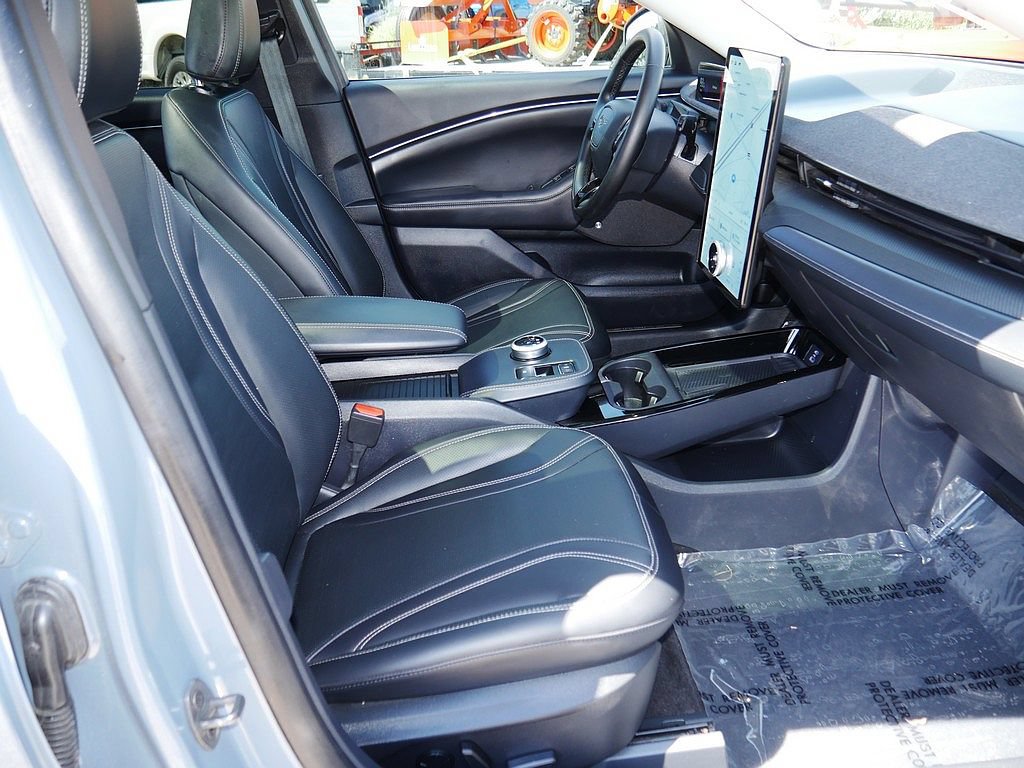 Used 2023 Ford Mustang Mach-E Premium AWD/4WD image 54