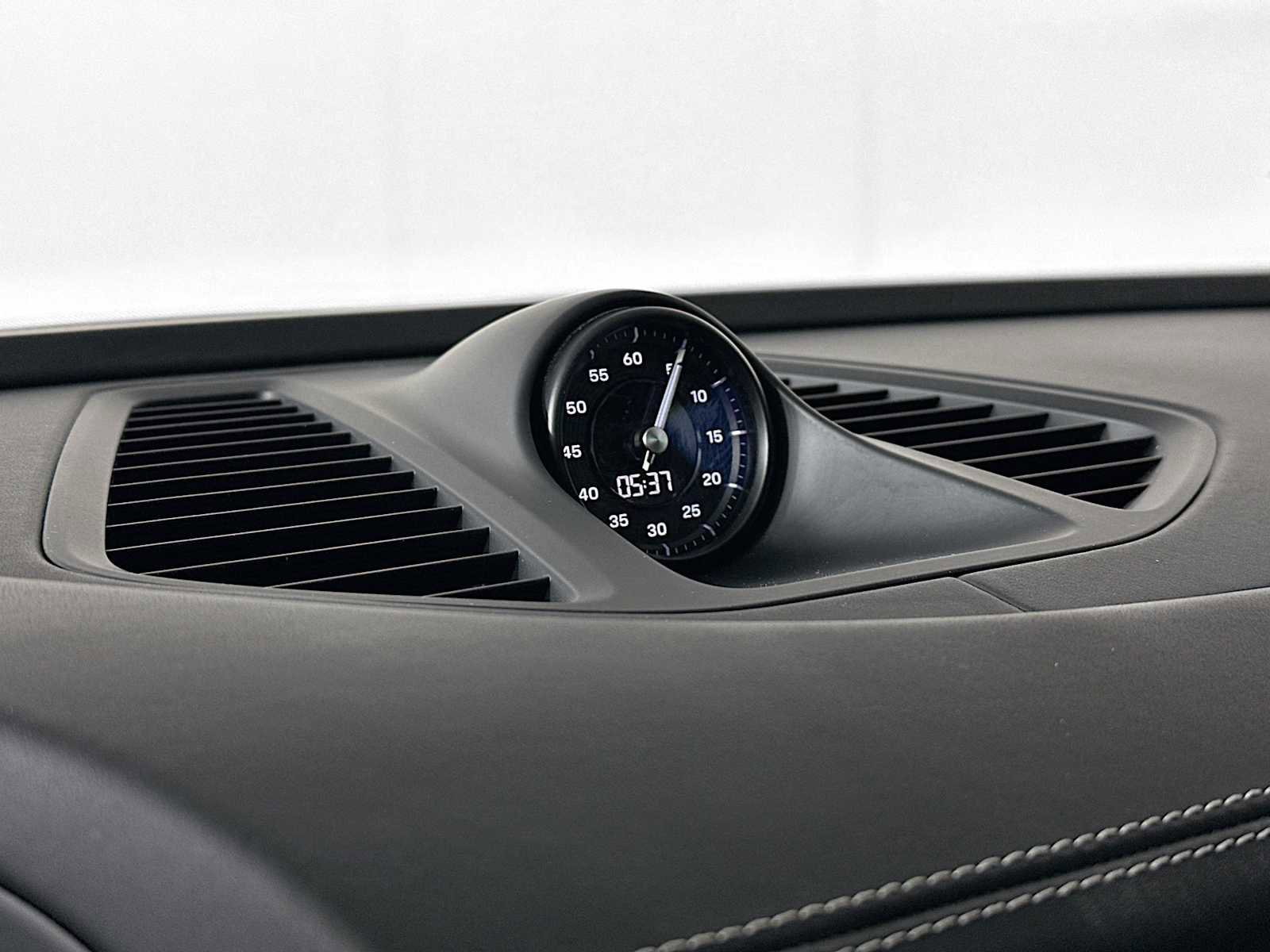 Used 2025 Porsche Macan Electric image 17