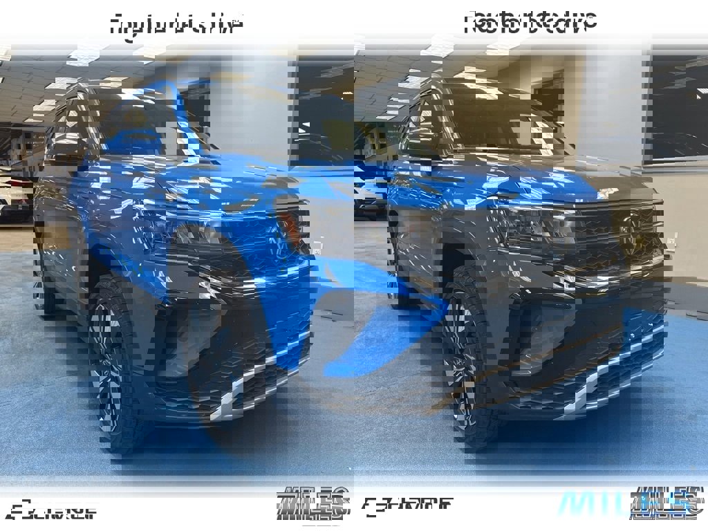 Used 2024 Volkswagen Taos SE image 1