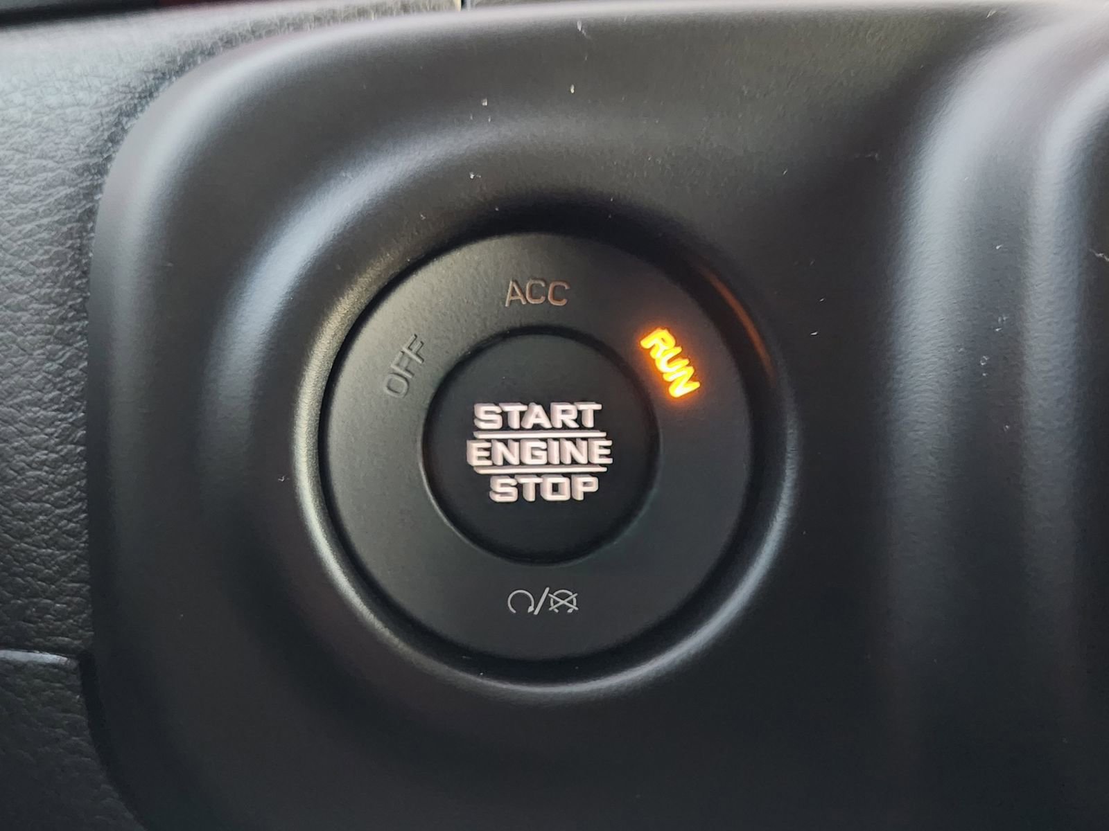 Used 2023 Jeep Gladiator Rubicon w/ Cold Weather Group image 25