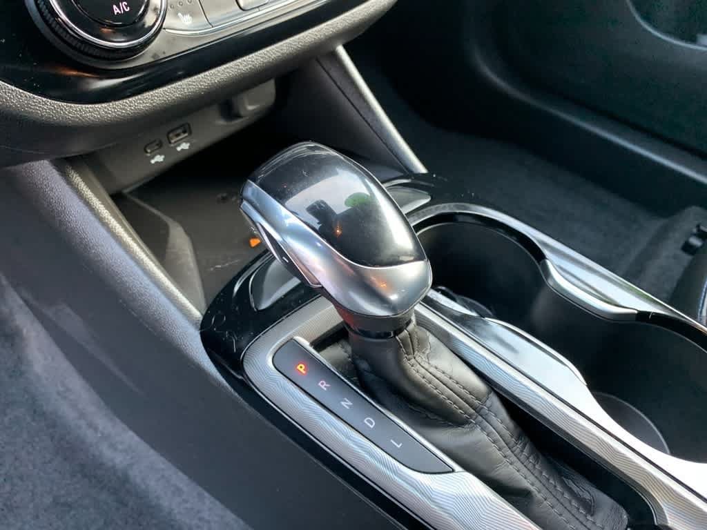 Used 2025 Buick Envista Sport Touring w/ Convenience I Package FWD image 16