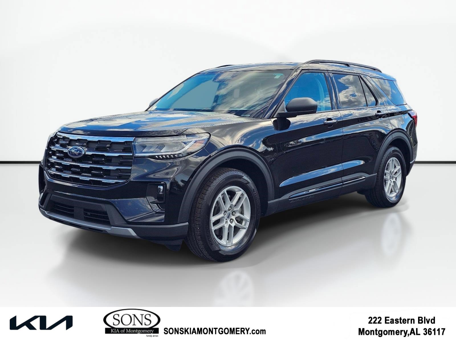 Used 2026 Ford Explorer Active w/ Active Comfort Package RWD image 1