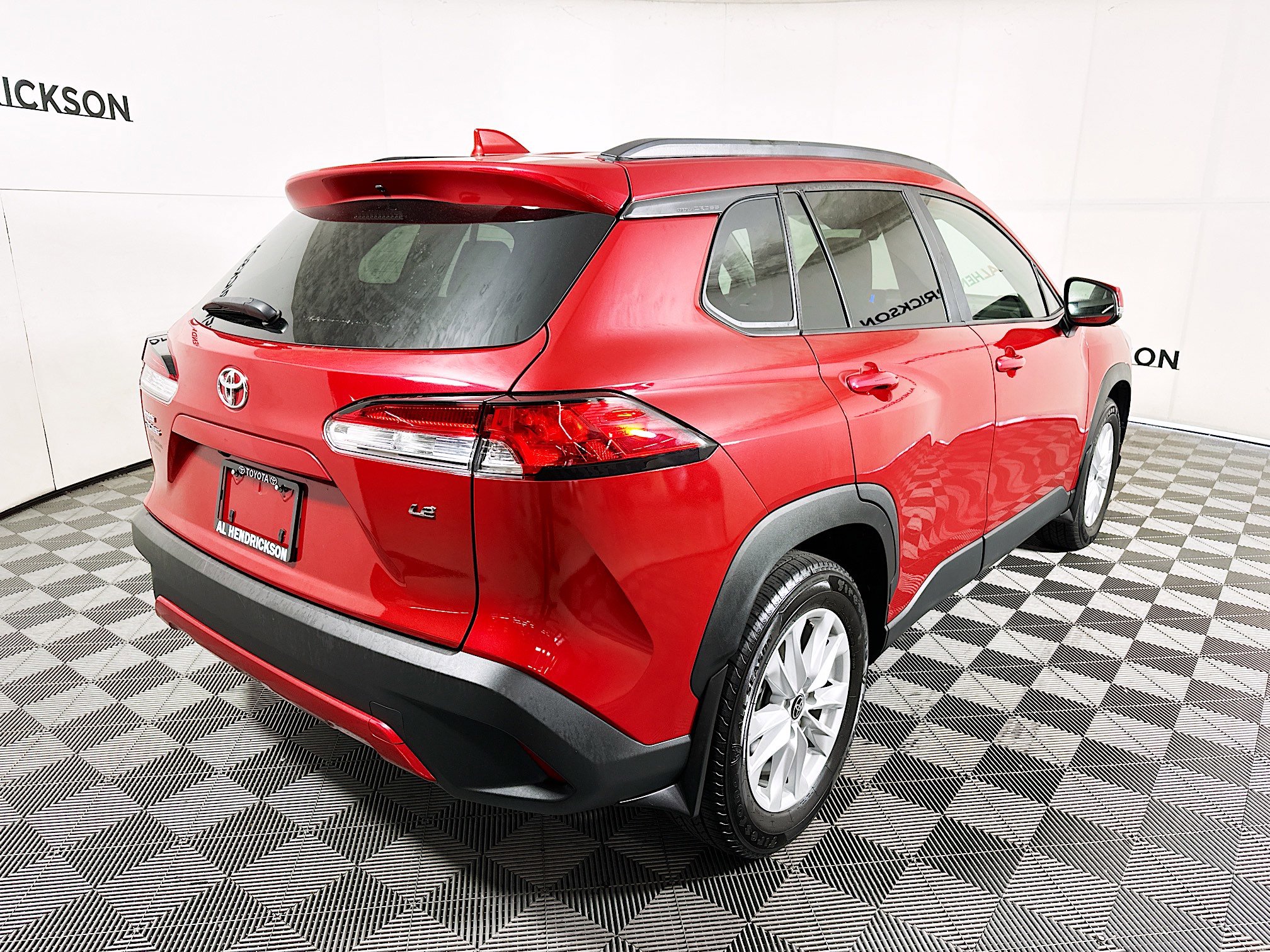 Used 2024 Toyota Corolla Cross LE w/ Moonroof Package image 3