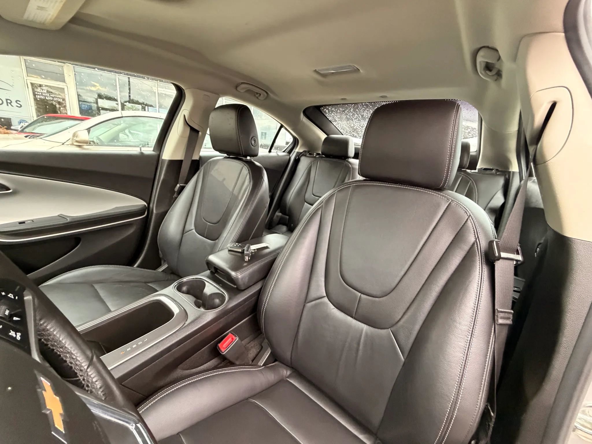 Used 2015 Chevrolet Volt Premium w/ Premium Trim Package FWD image 10