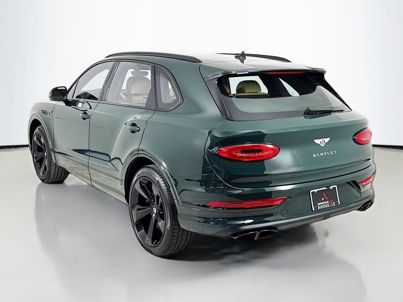 Certified 2025 Bentley Bentayga AWD/4WD image 6