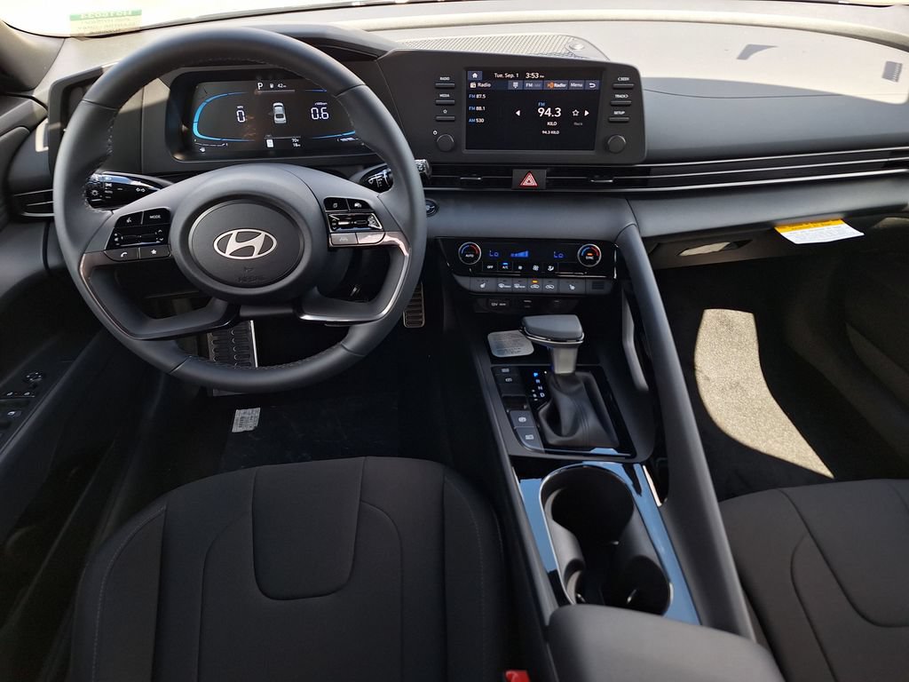 New 2026 Hyundai Elantra SEL Sport Premium FWD image 14