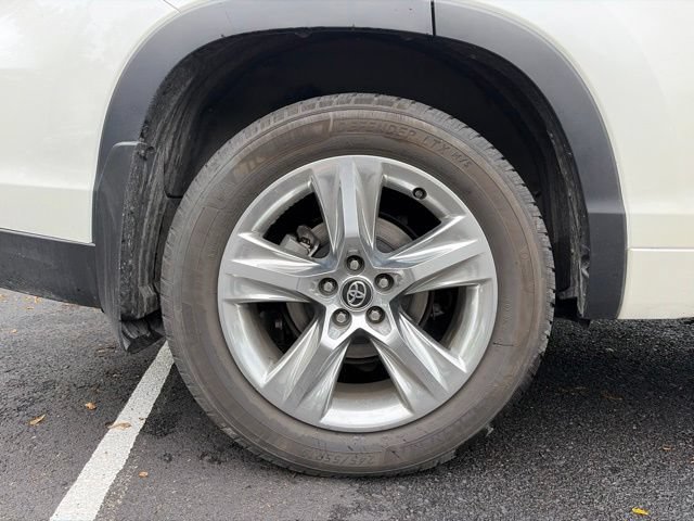 Used 2019 Toyota Highlander Limited AWD/4WD image 6