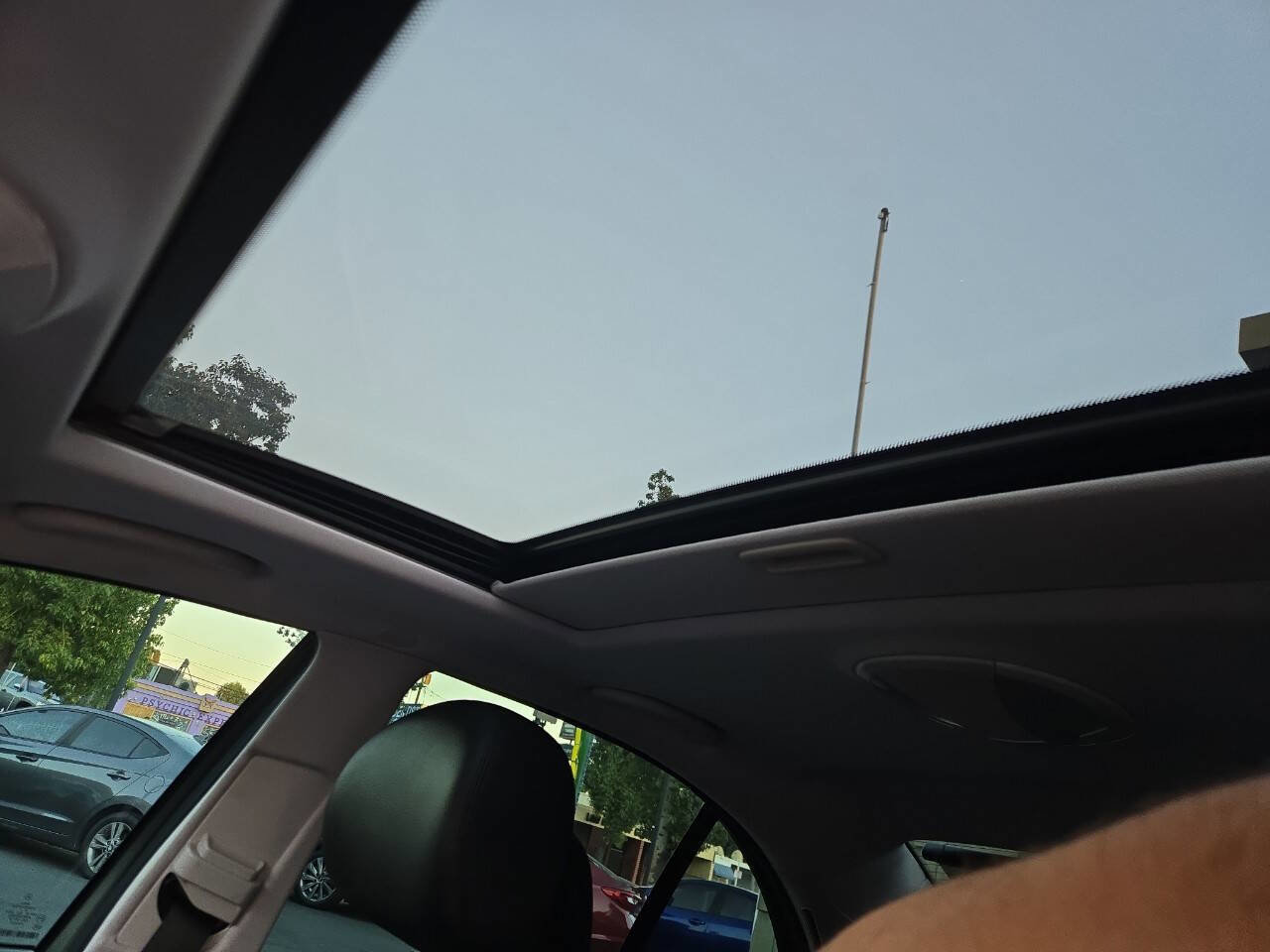 Used 2008 Mercedes-Benz E 350 Sedan image 18