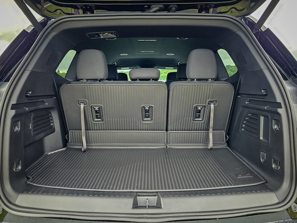 New 2026 GMC Acadia Elevation w/ LPO, Floor Liner Package AWD/4WD image 35
