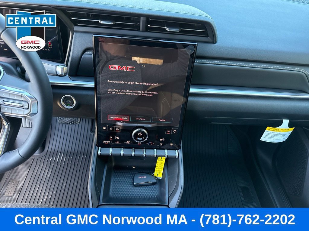 New 2027 GMC Terrain Elevation w/ LPO, Floor Liner Package AWD/4WD image 18