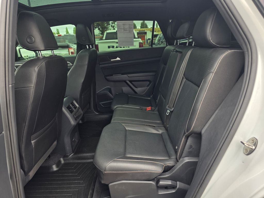 Used 2020 Volkswagen Atlas Cross Sport SEL R-Line AWD/4WD image 6
