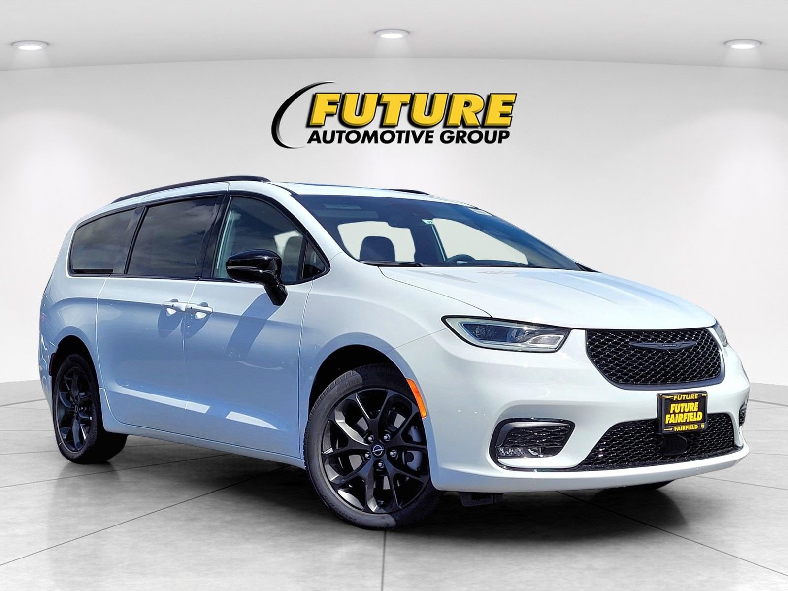 New 2026 Chrysler Pacifica Limited w/ S Appearance Package image 1