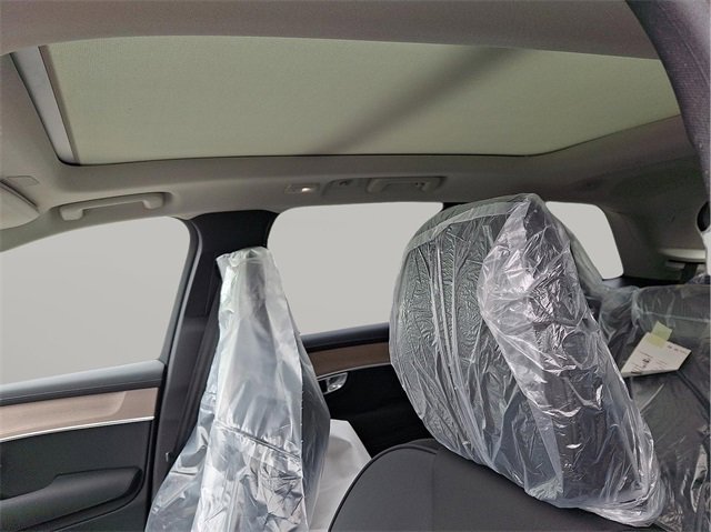 New 2026 Volvo XC90 T8 Plus image 11