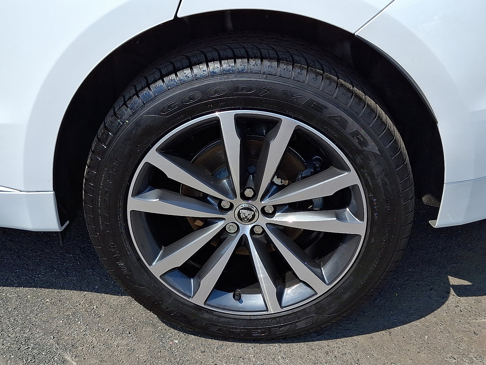 Used 2025 Jaguar F-PACE R-Dynamic S image 10